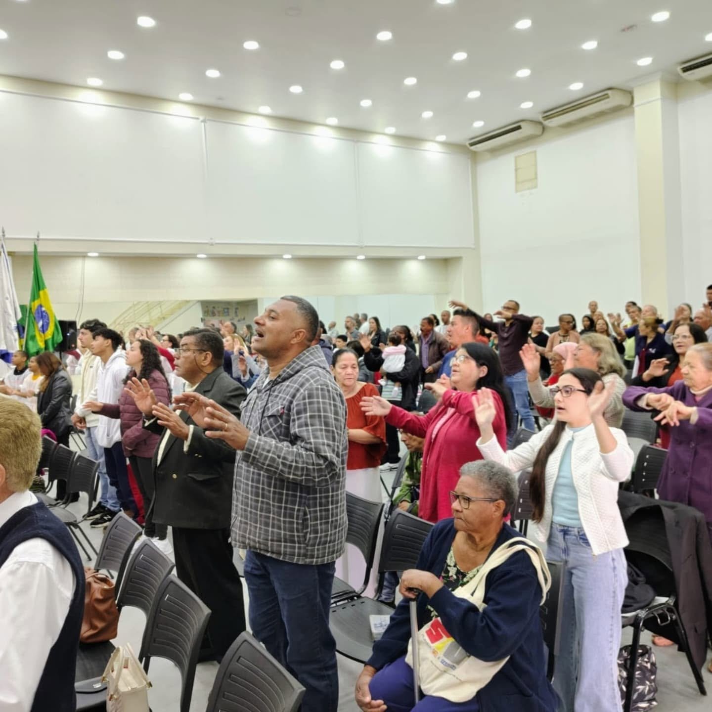 Ministério da Igreja Renovada em crescimento